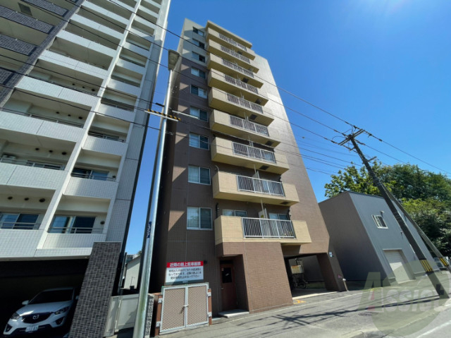 建物外観　札幌市東区北１２条東「レフィナード北１２条」