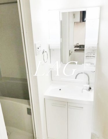 洗面設備　洗面台です。