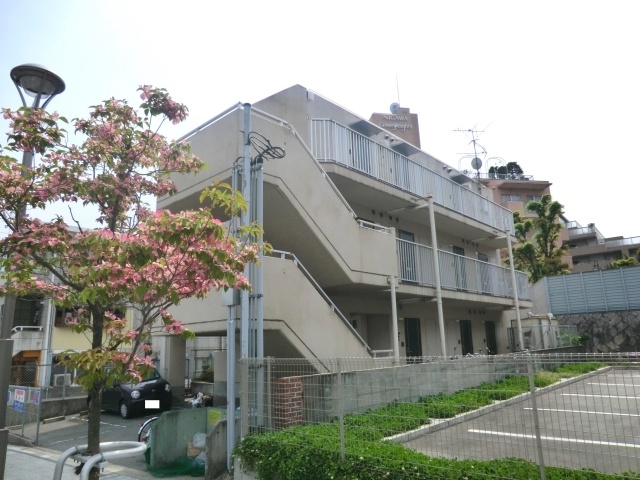 建物外観　敷地内に駐輪場有り！