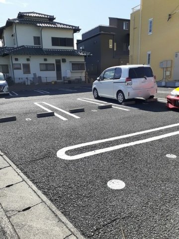 駐車場　車をお持ちの方に嬉しい駐車場付きの物件です