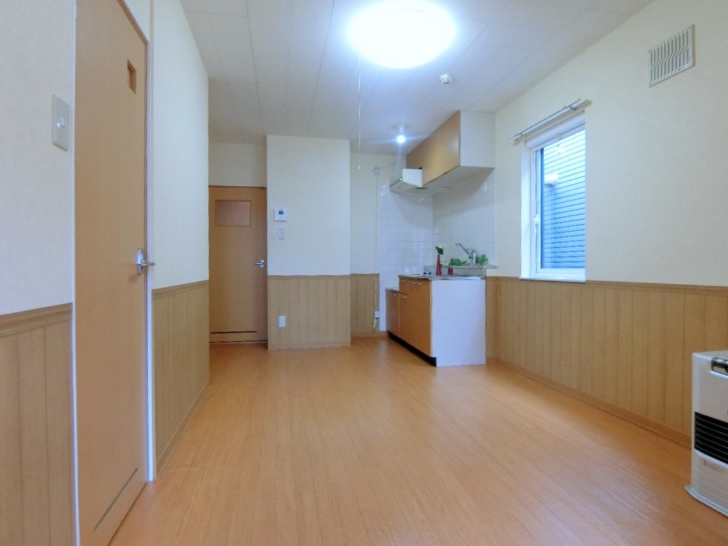 居室・リビング　☆室内リフォーム済みでキレイになっています♪