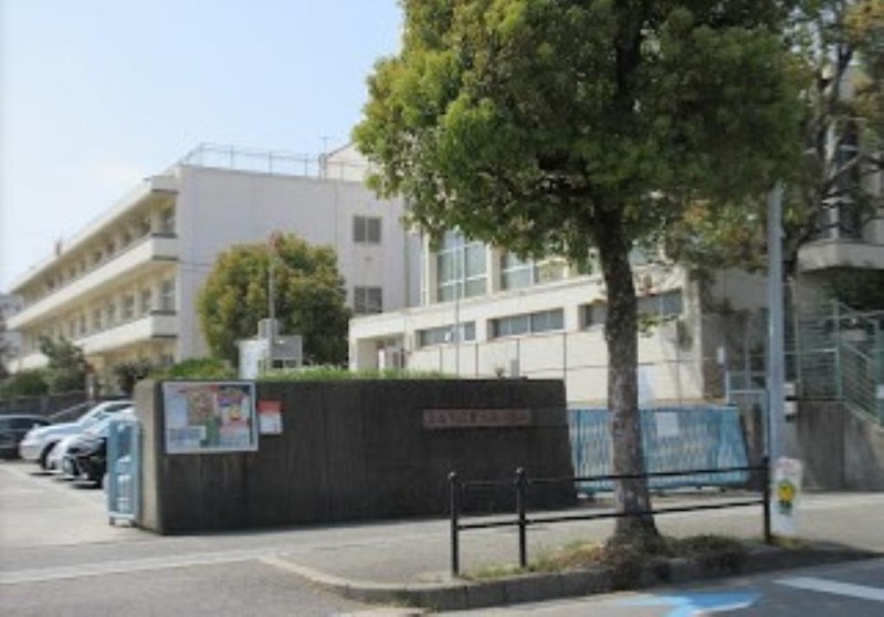 小学校　箕面市立豊川南小学校（小学校）まで440m