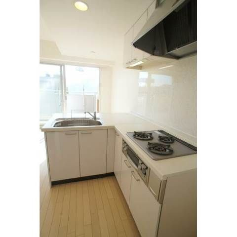 キッチン　※別部屋の参考写真です。