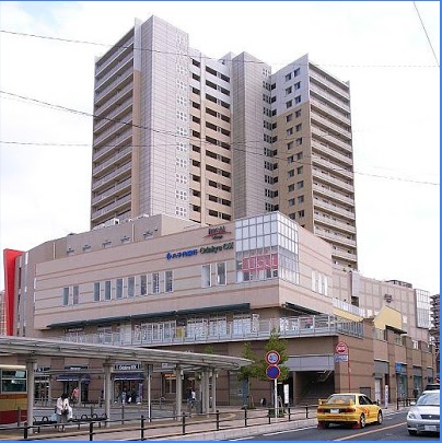 ショッピングセンター　ラクアルオダサガ（ショッピングセンター）まで451m