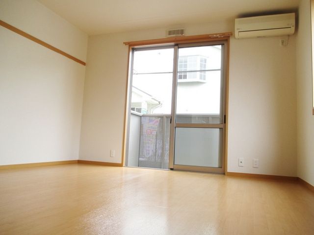 居室・リビング　★明るいお部屋です★