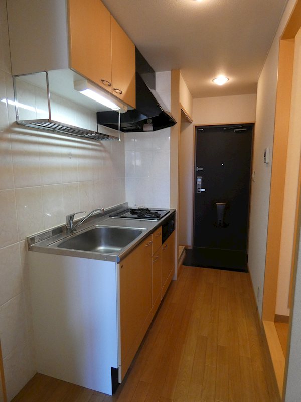 キッチン　※間取りが反転タイプのお部屋のお写真です。