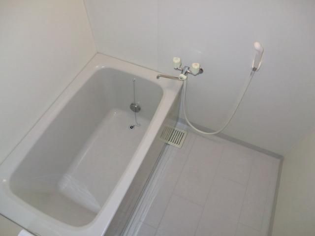 バス・シャワールーム　追い焚き付きバス