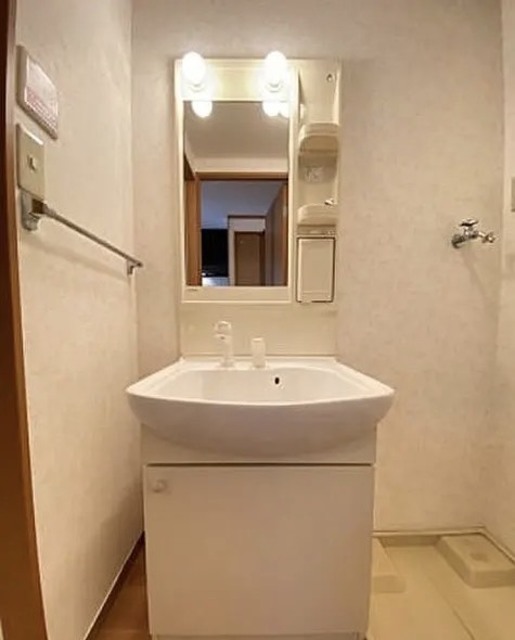 洗面設備　別号室写真のため、現状優先
