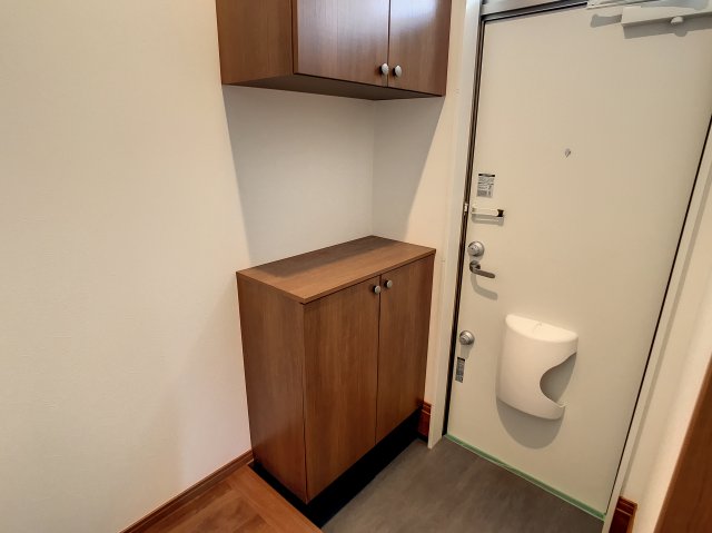 玄関　※他室の参考画像です