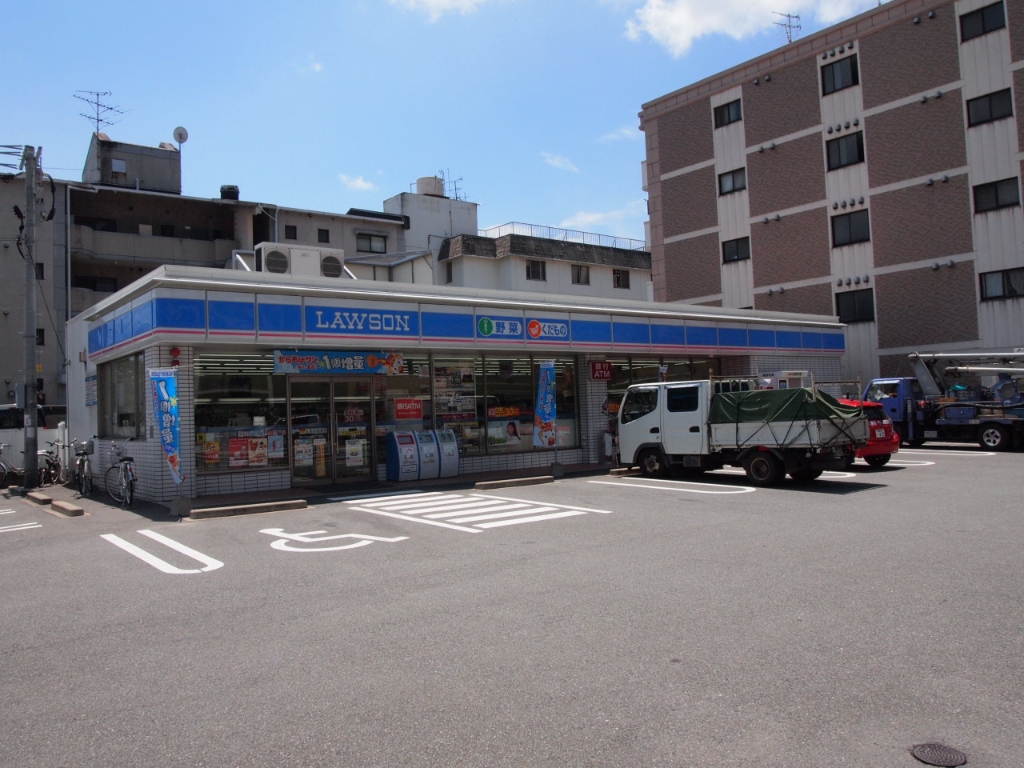 コンビニ　ローソン 内浜二丁目店（コンビニ）まで712m