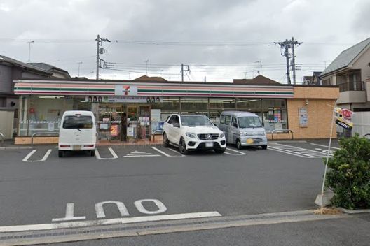 コンビニ　セブンイレブン鎌ケ谷南初富3丁目店（コンビニ）まで370m