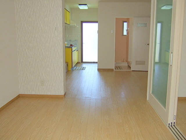 居室・リビング　リフォーム内容は内見を