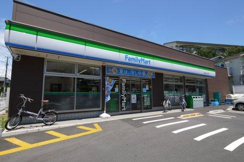 コンビニ　ファミリーマート 杉並井草一丁目店（コンビニ）まで37m