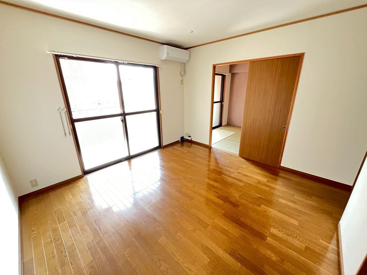 居室・リビング　リビング（同じ間取りの別部屋の写真です）