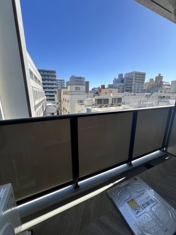 バルコニー　お洗濯にも便利なバルコニー付き