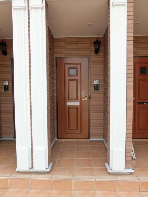 エントランス　オシャレな玄関前スペース