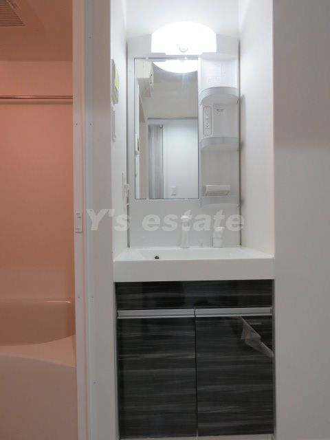 洗面設備　同仕様・同設備です。（リアライズ小路内覧写真）