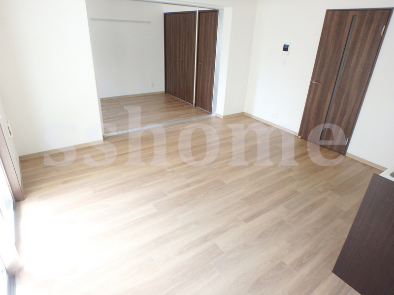 居室・リビング　明るい室内