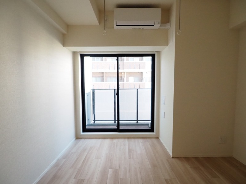 居室・リビング　同間取り反転タイプ写真です