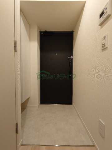 玄関　シーズンフラッツ根岸