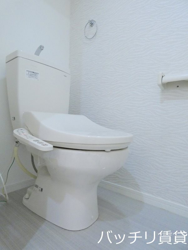 トイレ　別号室写真の為、現状を優先いたします