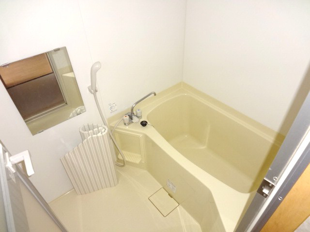 バス・シャワールーム　バス　ゆったりサイズですよヽ（＾ｏ＾）丿