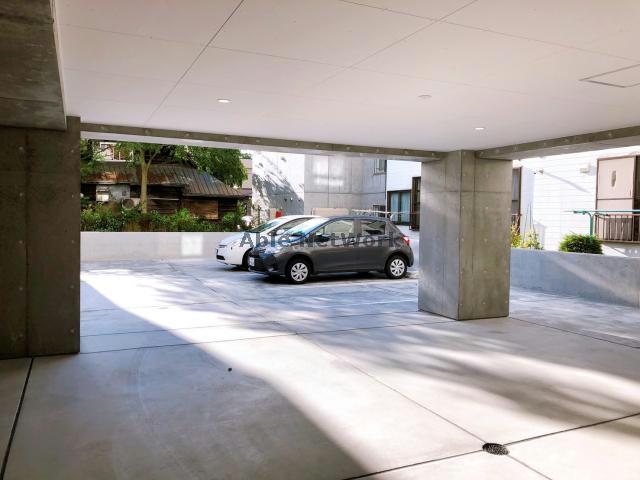 駐車場　駐車場