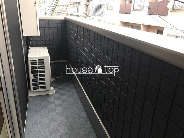 バルコニー　広めのバルコニーは嬉しいですね♪