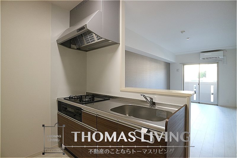 キッチン　3口コンロ・グリル付き