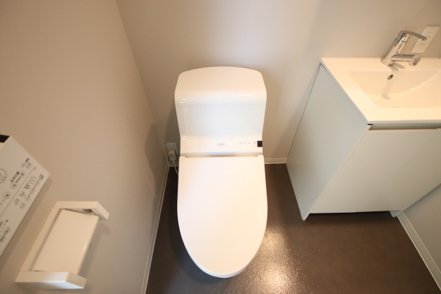 トイレ　※他の号室の参考写真です※