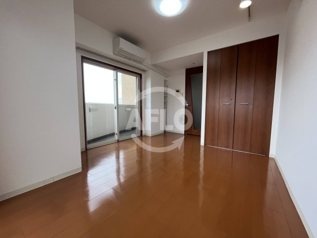 居室・リビング　セレニテ新大阪弐番館　リビング