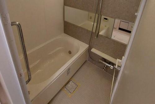 バス・シャワールーム　バス