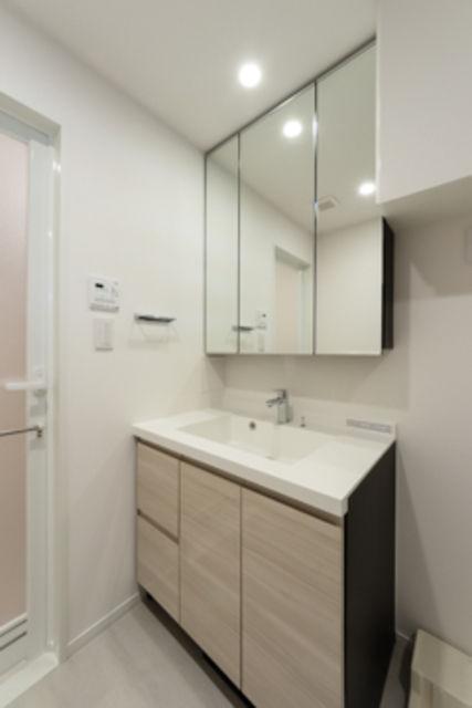 洗面設備　※写真は同タイプ住戸です。