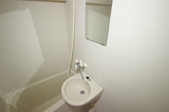 洗面設備　※別部屋の写真です