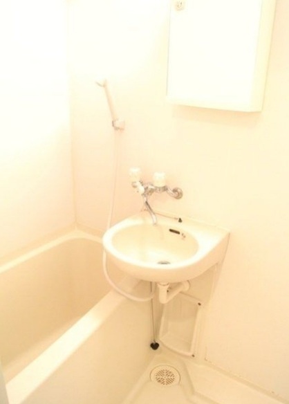 バス・シャワールーム　清潔な浴室！