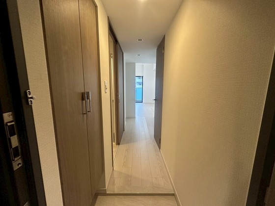 玄関　※別部屋の写真です