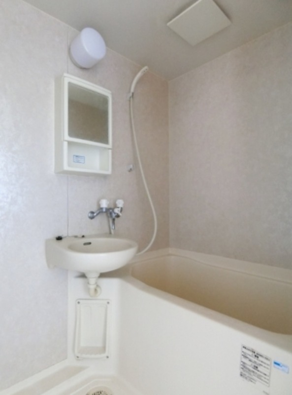 バス・シャワールーム　図面と現状に相違がある場合には現状を優先