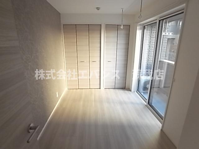 その他部屋・スペース　広くて明るい寝室