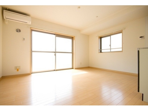 居室・リビング　妻側窓は角部屋のみとなります。