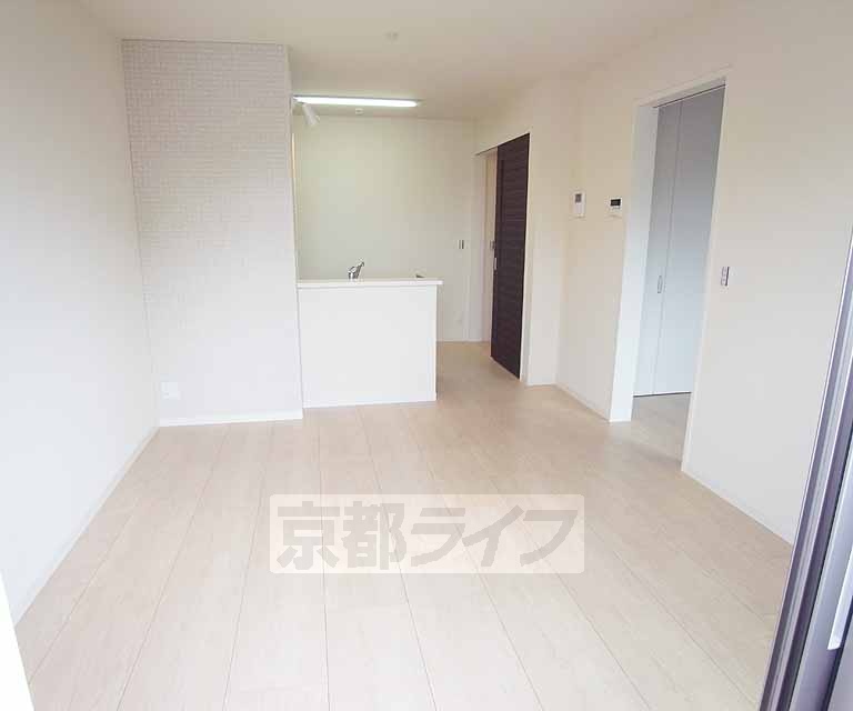 居室・リビング　広いリビングでくつろげます・