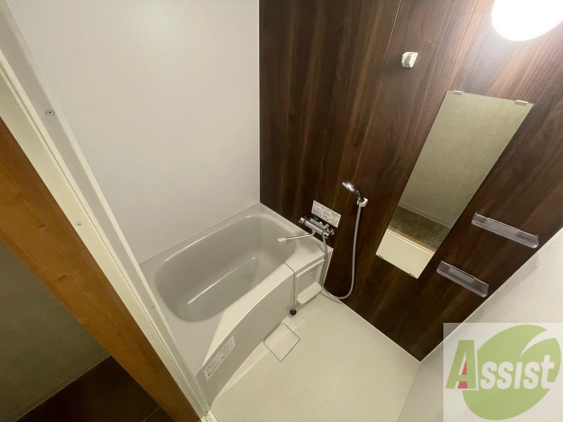 バス・シャワールーム　お風呂です。ゆっくりお風呂につかるのも体に良いですね～