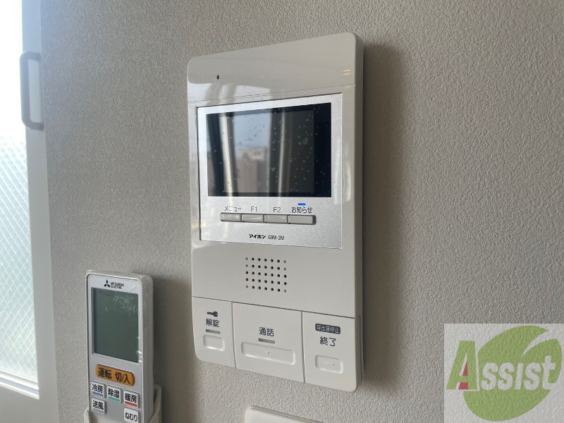 セキュリティ　ＴＶモニター付インターホンです。来客者の顔が見えるので安心！