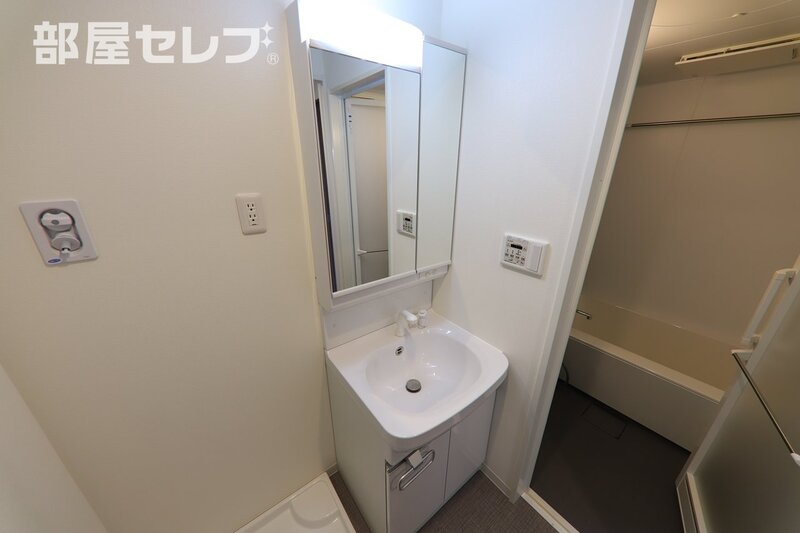 洗面設備　１００２号室写真