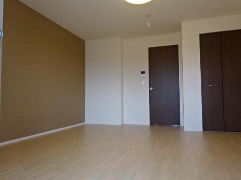 居室・リビング　室内