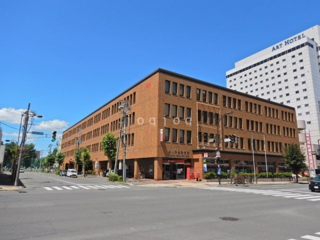 郵便局　旭川中央郵便局（郵便局）まで762m
