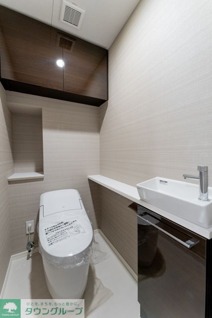 トイレ　※写真は同タイプ住戸です。