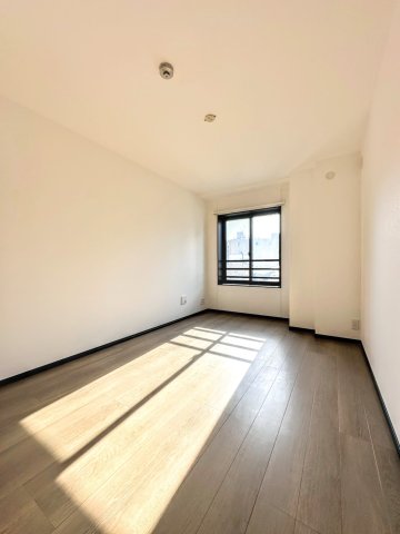 居室・リビング　※別部屋参考写真