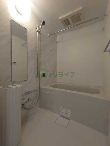 バス・シャワールーム　別階層の写真になります。