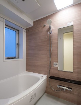 バス・シャワールーム　写真は同タイプ住居です。