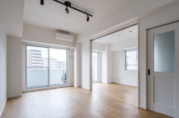 居室・リビング　写真は同タイプ住居です。